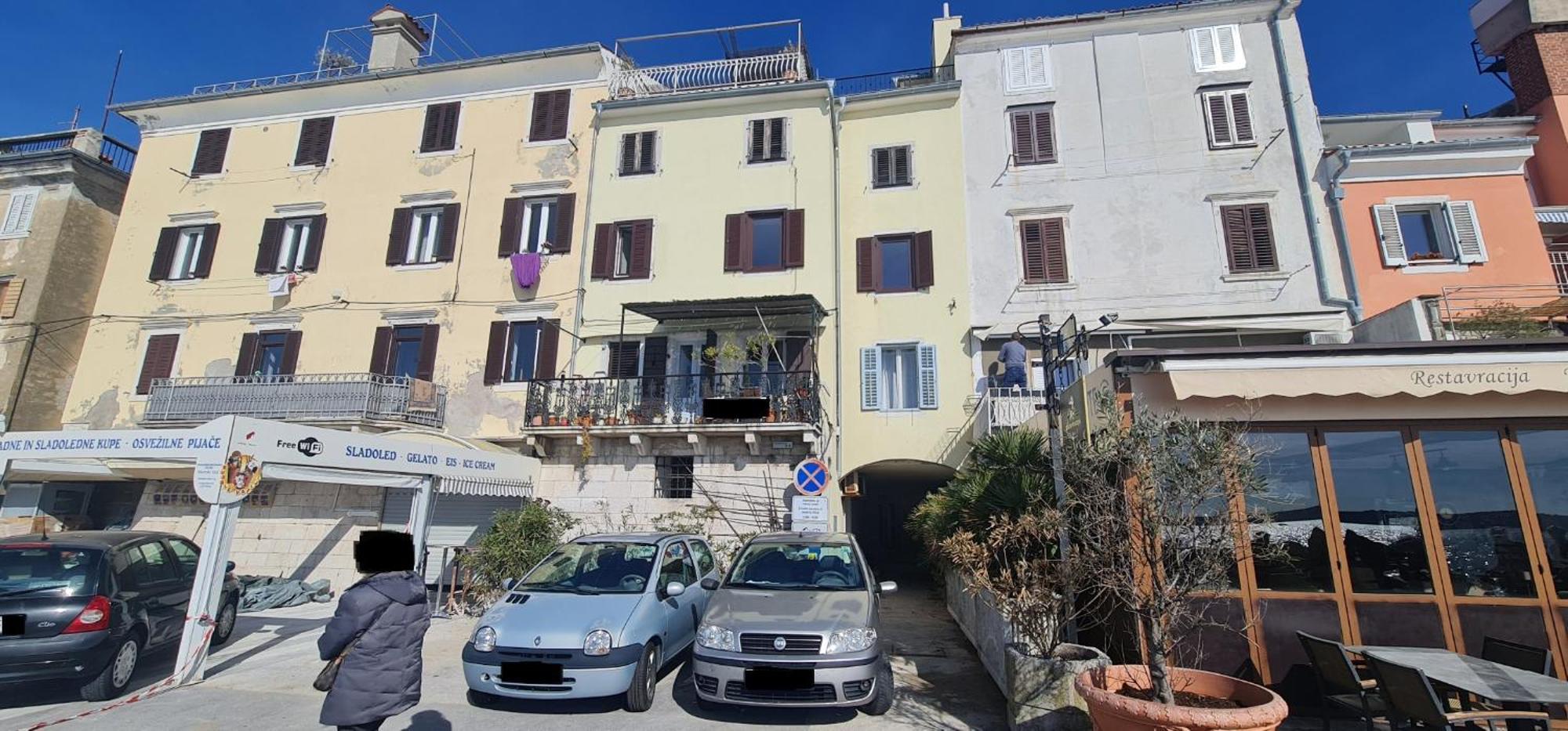 Giovanni Apartment